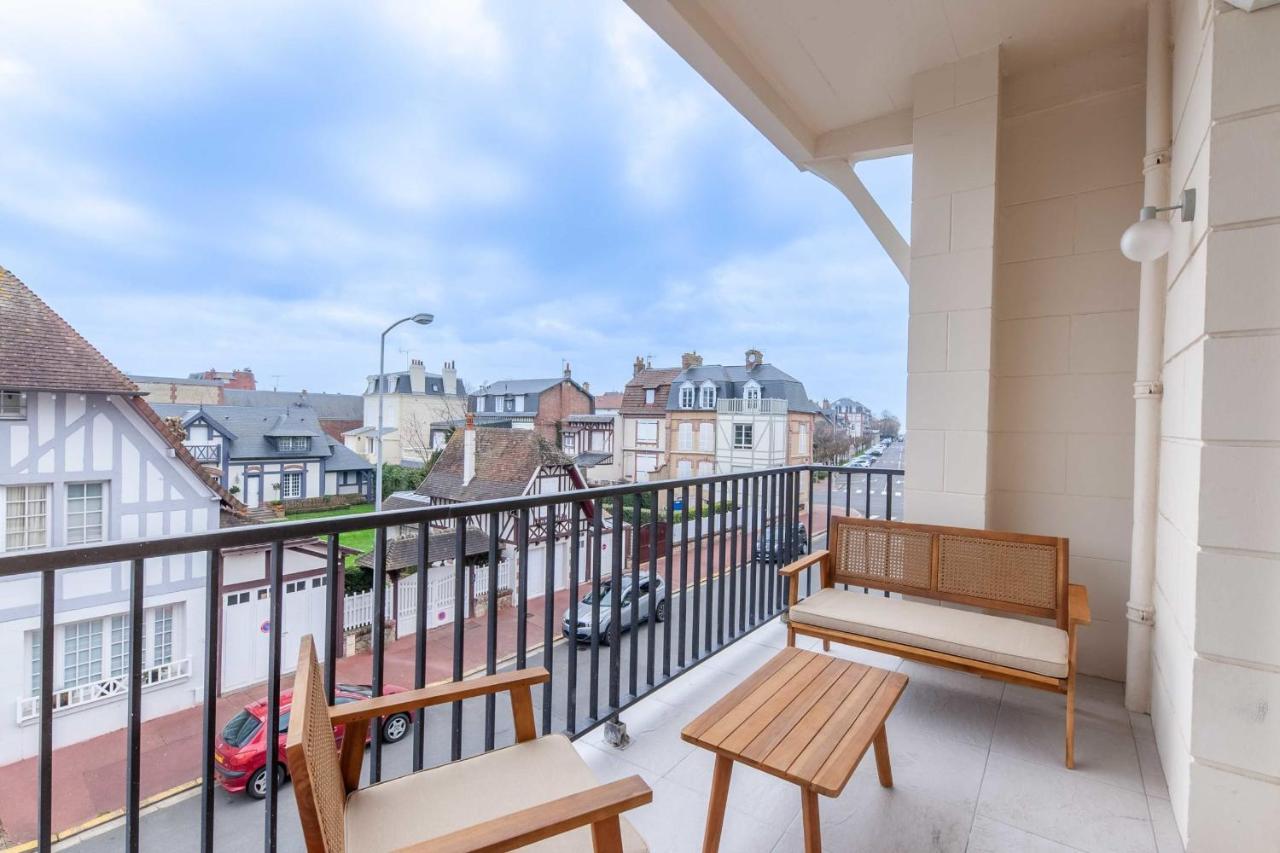 2-Bedroom Apartment With Balcony Near Hippodrome 多维尔 外观 照片